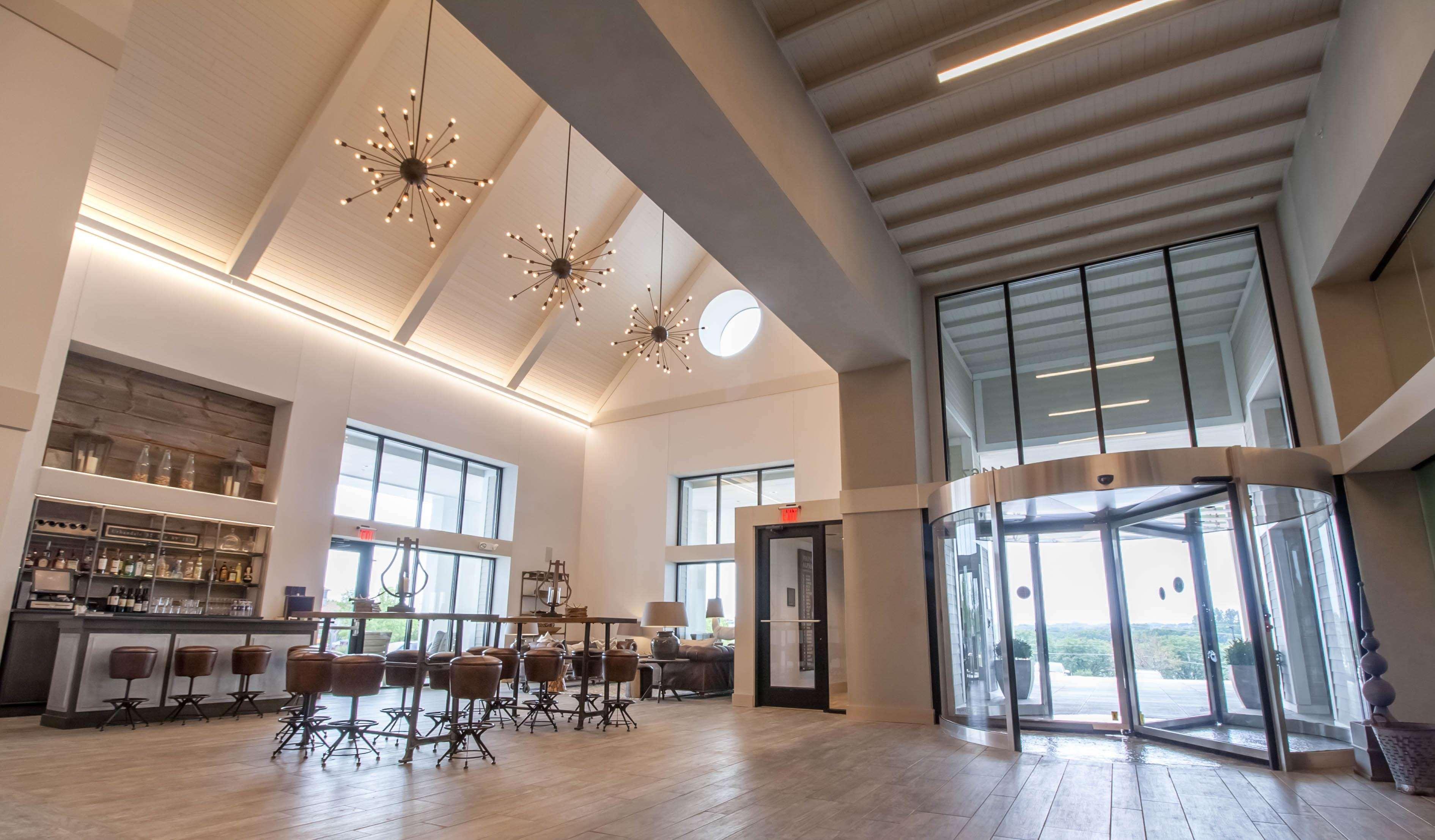 Hotel Renovo Des Moines Urbandale,Tapestry Collection Hilton Екстер'єр фото