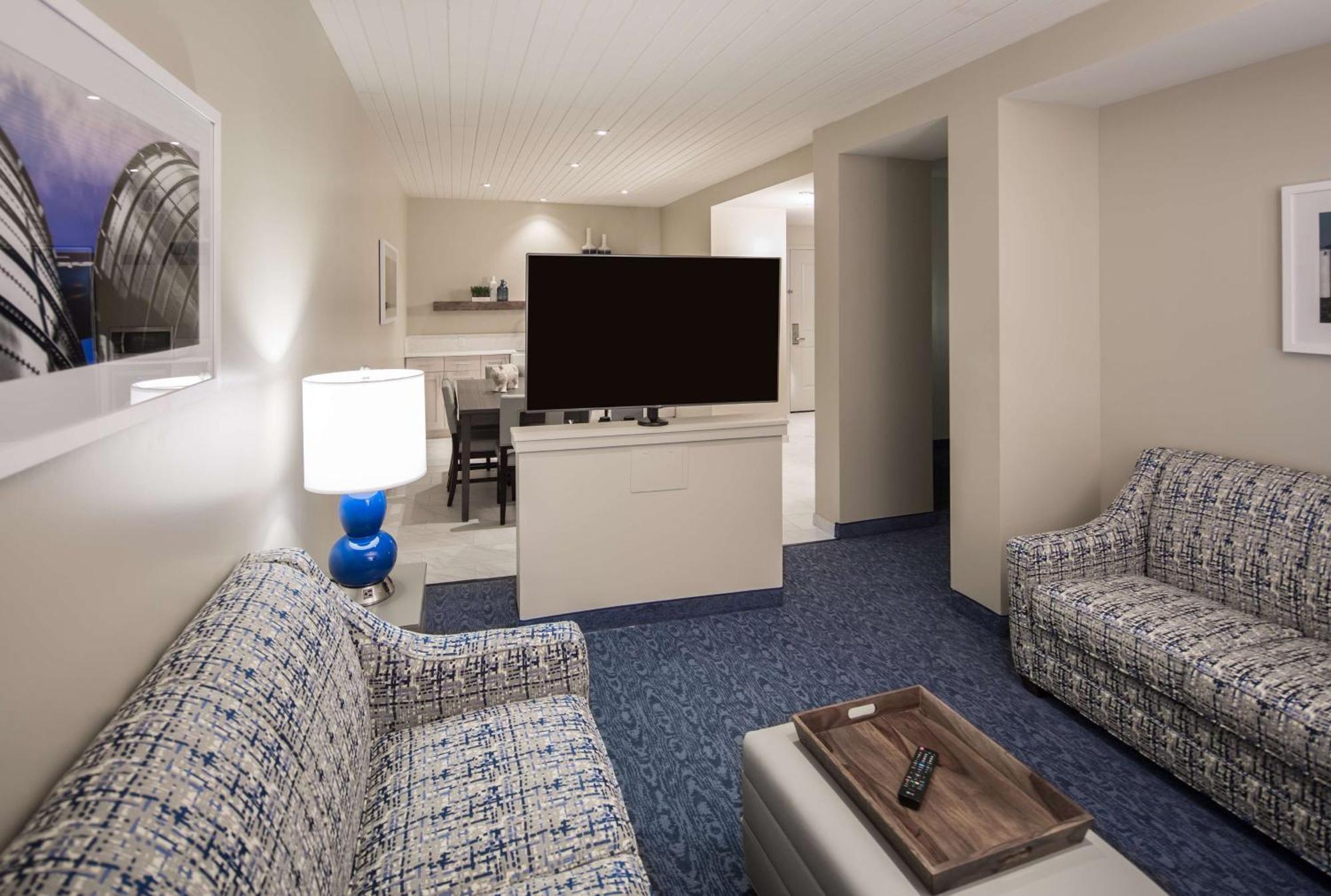 Hotel Renovo Des Moines Urbandale,Tapestry Collection Hilton Екстер'єр фото